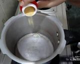 A picture of step 4 of Matar Pulao.