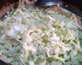 A picture of step 4 of Chicken spring Roll.