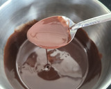 Gambar langkah 2 resipi Biskut oat coklat (biskut 3 bahan).