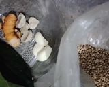 Foto langkah ke 2 dari resep Ayam goreng bumbu serundeng.