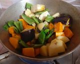 A picture of step 2 of Spinach Mishmash(Palak Shaak Ghonto).
