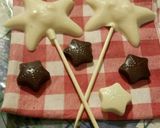 Foto del paso 6 de la receta: Chupetines estrella de chocolate