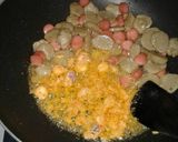Foto langkah ke 3 dari resep Tumis wortel buncis brokoli ft bakso.