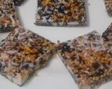 તલ અને મિક્સ ડ્રાયફ્રૂટ્સની ચીકી (Til Mix Dry Fruits Chikki Recipe In Gujarati) રેસીપી સ્ટેપ5ફોટો