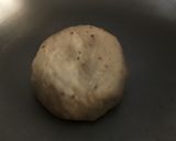 A picture of step 4 of Pyaaz Kachori.