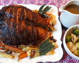 Foto del paso 16 de la receta: Pavo asado relleno de cerdo, castaña, bacon y tomillo y verduras