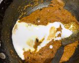 A picture of step 3 of Methi malai matar.