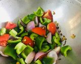 આલુ કેપ્સીકમ (Aloo Capsicum Recipe In Gujarati) રેસીપી સ્ટેપ4ફોટો