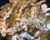 Foto del paso 1 de la receta: Pechuga a las finas hierbas y nata