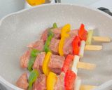 Foto langkah ke 2 dari resep Sate Saikoro Paprika 🍢.