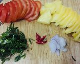 Hình bước làm 1 của món Canh ngao dứa nguyên vỏ