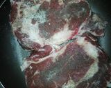Foto del paso 1 de la receta: Bife de chorizo a la pimienta a caballo con papas