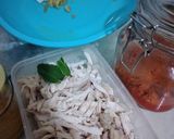 Foto langkah ke 1 dari resep 9. Ayam Suwir Pedas.