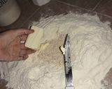 Foto del paso 1 de la receta: Medialunas dulces caseritas