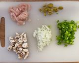 Foto del paso 1 de la receta Paella Mixta de Carne, Langostinos y Champiñones Riquísima