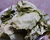 A picture of step 1 of Sarso ka saag.