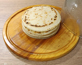Foto del paso 4 de la receta: Arepas con carne picada tres pimientos y crema aguacate
