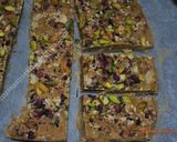 A picture of step 13 of Besan Halwa حلوای آرد نخودچی.