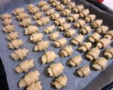 Pas rețetă Cornulețe cu borş, margarină și rahat 2 fotografie