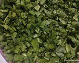 लहसुन दाल पालक(lehsun dal palak recipe in hindi) रेसिपी चरण 2 फोटो