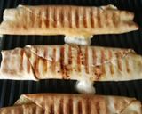 صورة لخطوة 2 من وصفة سندوش جبنة 🧀🌯