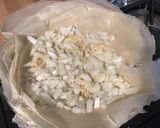 Une image de l'étape 5 de Tarte feuilletée au bœuf, légumes du jardin, tome et crème.