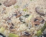 Foto del paso 6 de la receta: Arroz con setas y verduras delicioso