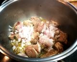 Foto del paso 2 de la receta: Guiso de col y costillas de cerdo al chimichuri