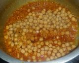 A picture of step 2 of White chany with boiled egg.