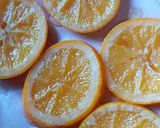 Foto del paso 1 de la receta: Torta invertida de naranjas confitadas🍊