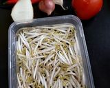 Foto langkah ke 1 dari resep Tumis Tauge (520).