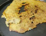 A picture of step 4 of Onion Rava Dosa with nariyal chutney, sambar.