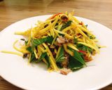 Hình bước làm 2 của món Gỏi xoài cá thu chiên