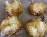 A picture of step 1 of Parmesan spuds.