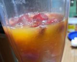 Foto langkah ke 1 dari resep Jus Jambu Jeruk Strawberry Tanpa Gula (Mixed Guava Orange Strawberry Juice).