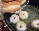 Foto langkah ke 5 dari resep Donat Tanpa Kentang🍩.