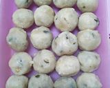 Foto langkah ke 8 dari resep Cilok isi telur dadar.
