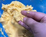 Gambar langkah 2 resipi Tart Nenas Gulung Kelapa Parut.