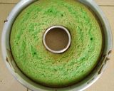 Foto langkah ke 8 dari resep Bolu pandan pisang keju.