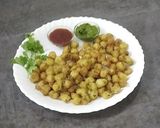 A picture of step 6 of Left over Rice Pakodi.