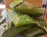 Sticky Rice Chicken Dumplings Wrapped in Banana Leaf recipe step 17 photo