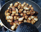 Foto del paso 5 de la receta: Picatostes!!😋🍽