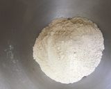 Une image de l'étape 4 de Pâte brisée aux amandes,lait et deux farines.