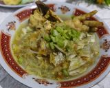 Foto langkah ke 4 dari resep Soto Ceker dan Balungan Ayam Bumbu Kuning.