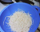 A picture of step 1 of Creamy chicken spaghetti #cookpadramadan #sehricontest.