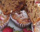 Foto del paso 3 de la receta: Muffins con Mermelada de Frutillas / Cupcakes