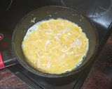 Foto del paso 2 de la receta: Bocadillo de tortilla de papas chips con pavo y salsa de tomate