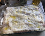 Foto del paso 5 de la receta: Blanca y radiante va la...(Merluza con salsa blanca gratinada)