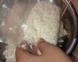 Foto langkah ke 2 dari resep Lontong plastik mudah.