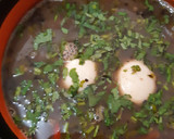 Foto del paso 2 de la receta: Sopa negra con huevo duro
